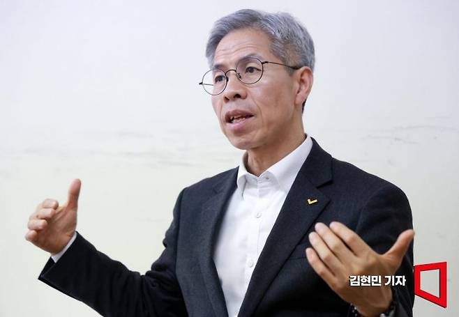 권영국 민주노동당 대선 후보가 지난 2일 서울 중구의 한 사무실에서 아시아경제와 인터뷰를 하고 있다. 김현민 기자