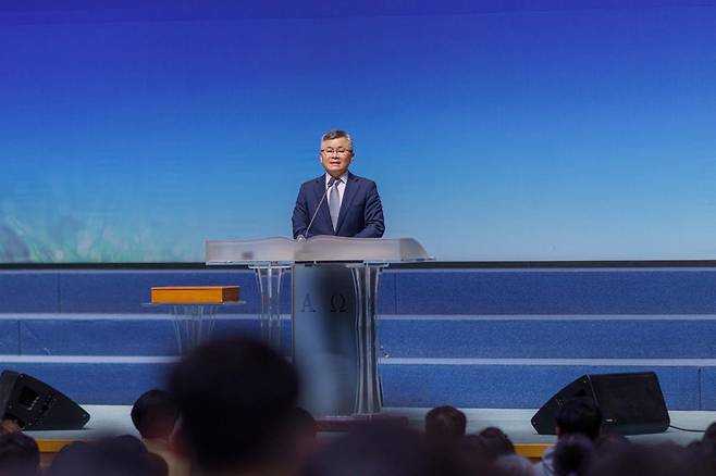 교회를 29개로 쪼갠 분당우리교회가 예배당으로 사용하고 있는 경기 성남시 송림중고교 강당. 이찬수 목사가 2002년 개척한 분당우리교회는 지금까지 교회 본당 없이 이곳에서 예배를 드리고 있다. 분당우리교회 제공