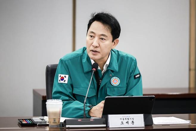 오세훈 서울시장이 12일 서울 중구 서울시청에서 열린 2025년 풍수해대책 추진현황 보고회에서 모두발언을 하고 있다. 뉴스1