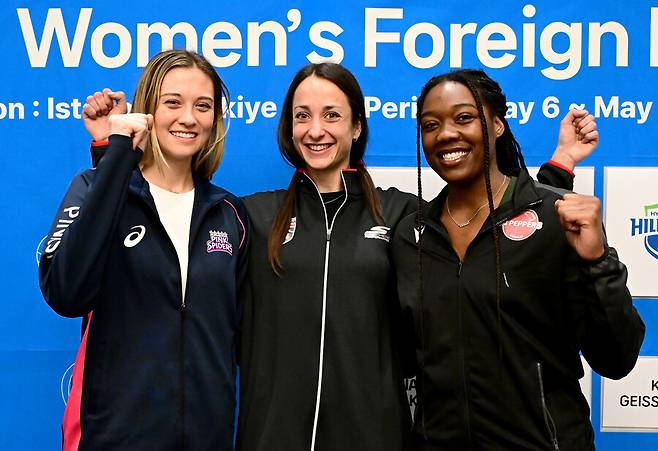 흥국생명 레베카 라셈, 정관장 엘리사 자네트, 페퍼저축은행 조 웨더링튼(왼쪽부터). 한국배구연맹 제공