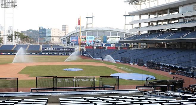 <yonhap photo-5636="">(창원=연합뉴스) 김동민 기자 = 31일 오후 경남 창원시 마산회원구 창원NC파크 전경. 2025.3.31 image@yna.co.kr/2025-03-31 17:51:10/ <저작권자 ⓒ 1980-2025 ㈜연합뉴스. 무단 전재 재배포 금지, AI 학습 및 활용 금지></yonhap>