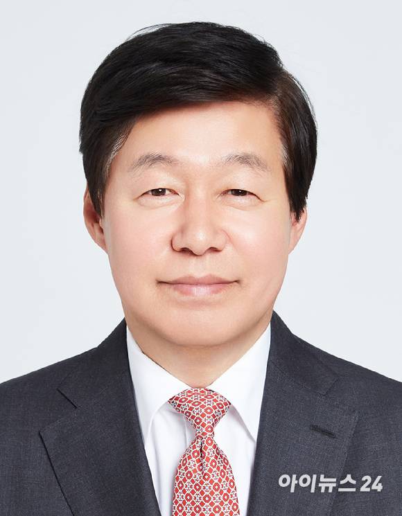 안경덕 전 고용노동부 장관·법무법인(유) 광장 고문 [사진=법무법인(유) 광장. DB 및 재판매 금지]