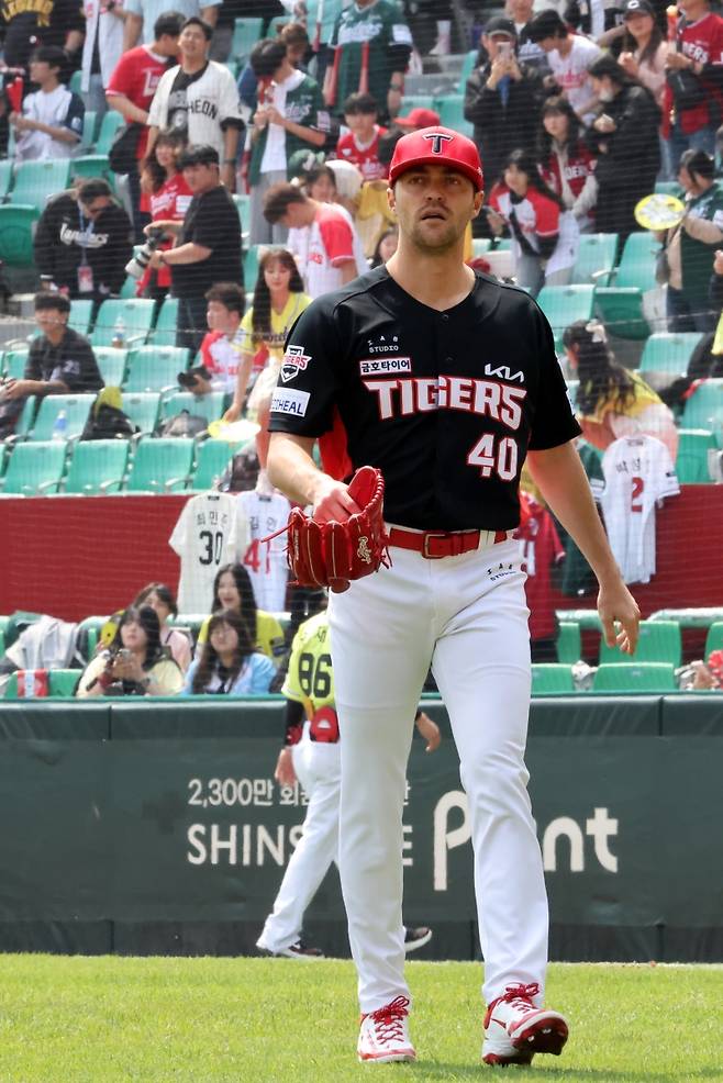 ▲SSG 랜더스와 더블헤더 1차전 선발로 나선 제임스 네일 [KIA타이거즈]