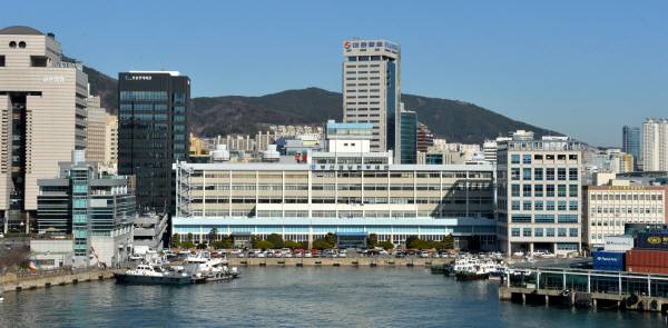 부산본부세관 전경. 국제신문 DB