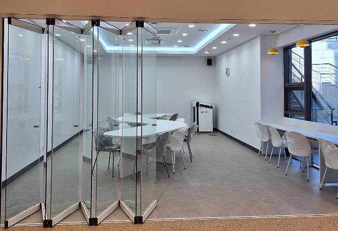 경주 송화도서관 내부. 경주시 제공