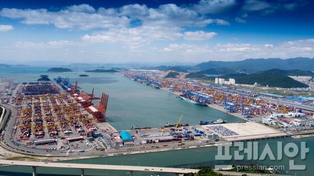 ▲부산신항 전경.ⓒ부산항만공사