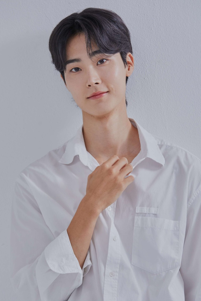 황시우. 누아엔터테인먼트