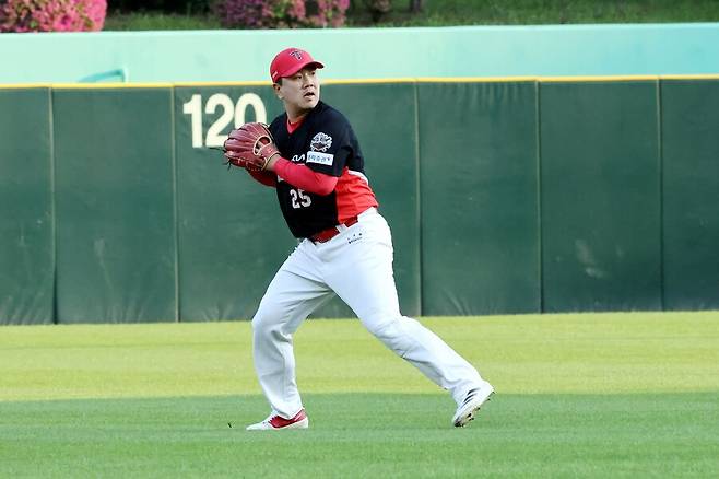 ▲ 현재 외야 상황이 부상 및 부진으로 정상이 아닌 가운데 KIA는 이우성이 중견수로 뛰는 경우가 생겨나고 있다 ⓒKIA타이거즈