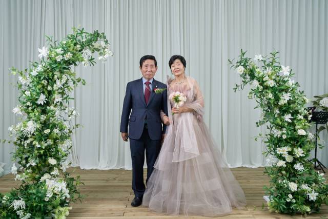 남면 리마인드 웨딩, 생일잔치