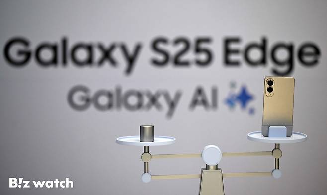 삼성전자가 13일 오전 서울 서초구 삼성 강남에서 초슬림형 스마트폰 '갤럭시 S25 엣지'를 정식 공개하고 있다./사진=이명근 기자 qwe123@