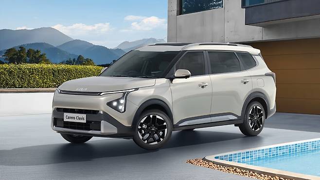 사진 : 기아 카렌스 클라비스