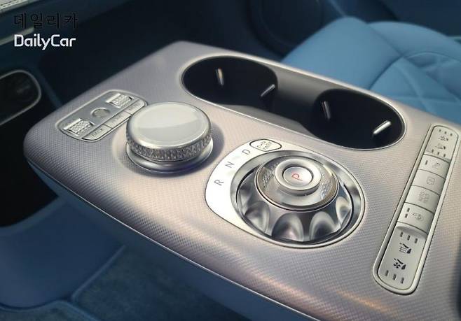 제네시스, GV60 (플로팅 타입 콘솔)