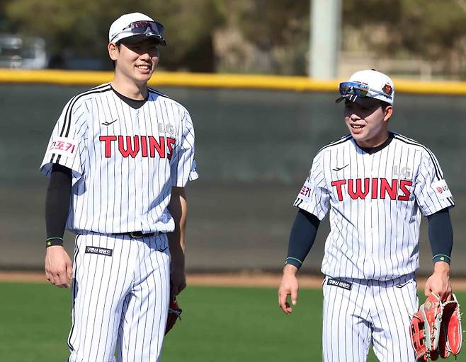 LG 홍창기(왼쪽)와 문성주. 구단 제공