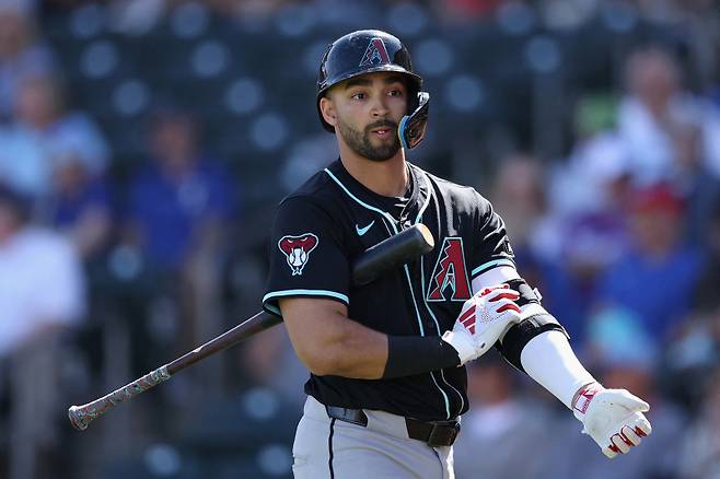 <yonhap photo-4178=""> SURPRISE, ARIZONA - MARCH 02: Jordan Lawlar #10 of the Arizona Diamondbacks reacts to a strike out against the Texas Rangers during the first inning of the MLB game at Surprise Stadium on March 02, 2025 in Surprise, Arizona. Christian Petersen/Getty Images/AFP (Photo by Christian Petersen / GETTY IMAGES NORTH AMERICA / Getty Images via AFP)/2025-03-03 09:02:58/ <저작권자 ⓒ 1980-2025 ㈜연합뉴스. 무단 전재 재배포 금지, AI 학습 및 활용 금지></yonhap>