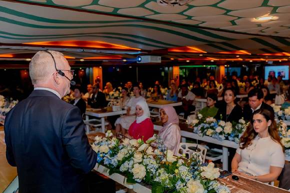 휴젤이 현지시간 9일 아랍에미리트에서 '보툴렉스' 론칭 행사를 개최했다. [사진=휴젤]