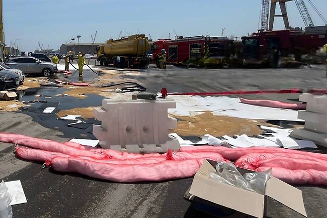 지난 4월24일 울산 울주군 온산읍에서 발생한 도로 매설 원유관 파손 사고 <자료=울산시소방본부>