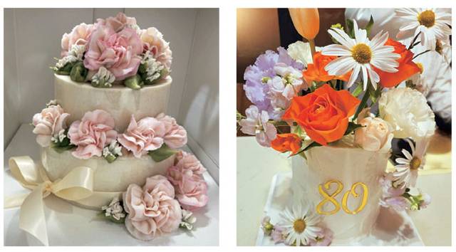 우리나라에서 인기 있는 케이크는 SNS 등에서 볼거리를 제공할 수 있어야 한다. 사진에서 보듯 팥 앙금(왼쪽), 꽃 케이크는 모두 화려한 외양을 내세우고 있다.  정주영 촬영