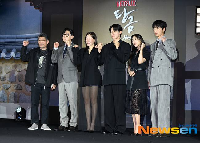 왼쪽부터 김홍선 감독 박병은 엄지원 정가람 조보아 이재욱