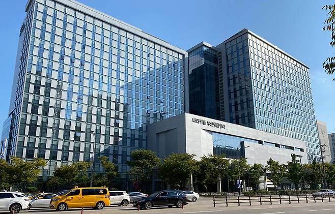 [부산=뉴시스] 동남통계청이 입주한 부산 연제구 나라키움 부산통합청사. (사진=뉴시스 DB). photo@newsis.com *재판매 및 DB 금지