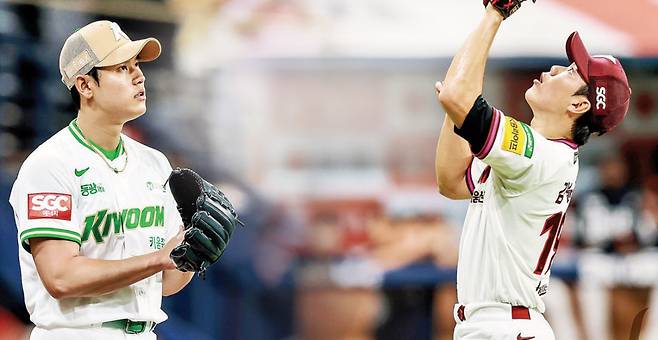 키움 조영건(왼쪽), 키움 김윤하
