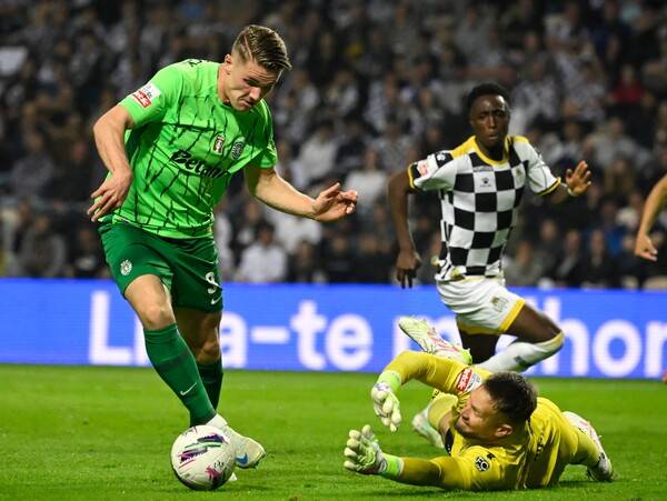 ▲ 스포르팅CP 공격수 빅토르 요케레스는 올여름 이적 시장 뜨거운 감자다. ⓒ연합뉴스/EPA/AFP/REUTERS