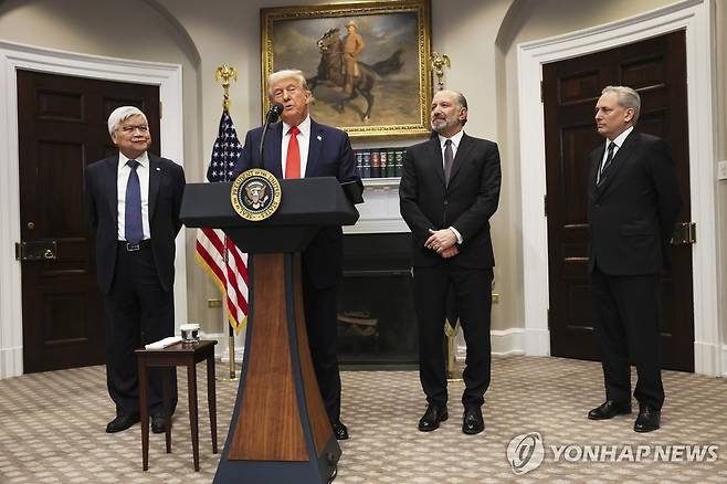 TSMC의 미국 투자 계획 발표하는 도널드 트럼프 대통령 [AP 연합뉴스 자료사진. 재판매 및 DB 금지]