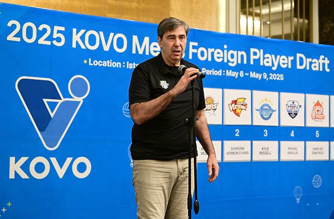 필립 블랑 감독. 사진 | 한국배구연맹