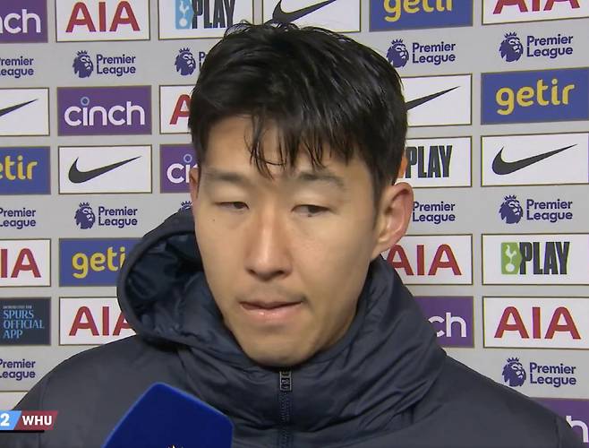 [스포츠조선 강우진 기자]이번 시즌 잉글랜드 프리미어리그(EPL)에서 특히나 부진한 클럽은 토트넘과 맨체스터 유나이티드다. 당연히 간판 공격수인 손흥민과 라스무스 호일룬에 대한 비판은 상당했다. 이 두 선수 중 누가 최악의 공격수였는지에 대한 질문이 던져졌다.

영국 TBR풋볼은 14일(한국시각) 잉글랜드 축구선수 출신 감독 샘앨러다이스가 이번 시즌 손흥민과 라스무스 호일룬 중 누가 더 부진했는지 언급했다고 보도했다.

 사진=SNS