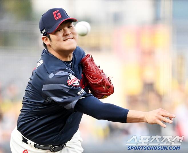 14일 광주KIA챔피언스필드에서 열린 롯데와 KIA의 경기, 롯데 선발투수 한현희가 역투하고 있다. 광주=허상욱 기자wook@sportschosun.com/2025.05.14/