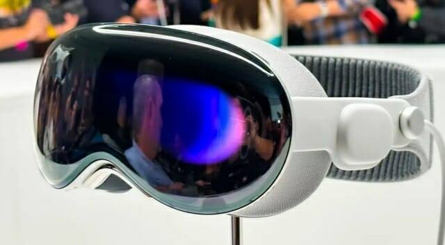 이 기술은 비전 프로와 같은 몰입형 헤드셋에 적용될 수 있다. (사진=씨넷)