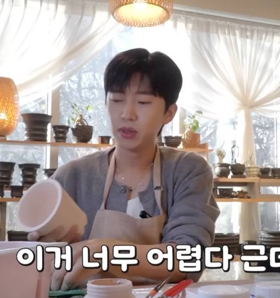 “굿즈 나오나”… 임영웅, 도자기 영상에 ‘설렘’ (사진: 임영웅 채널)