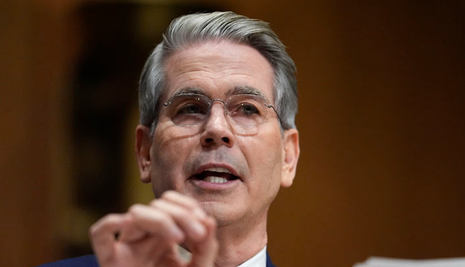 스콧 베센트 미국 재무장관이 지난 1월 16일 워싱턴DC 국회의사당에서 열린 인사청문회에 참석하고 있다. ⓒAP/뉴시스