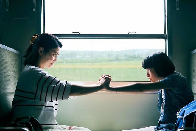 올해 경쟁 부문에 초청된 일본 여성 감독 하야카와 지에 영화 ‘르누아르’의 한 장면. 칸 국제영화제 제공