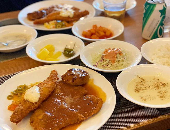 정통.png 경양식 돈까스 흰쌀밥 근본은 솔직히 이거지 ㄷㄷㄷ.jpg