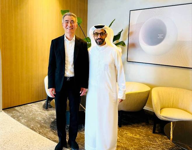 수넥써쓰 장현국 대표와 DMCC 아흐메드 회장