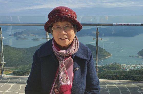 지난달 부산시교육청이 시행한 검정고시 초등부문 최고령 합격자인 박경자씨. [사진 박경자씨]