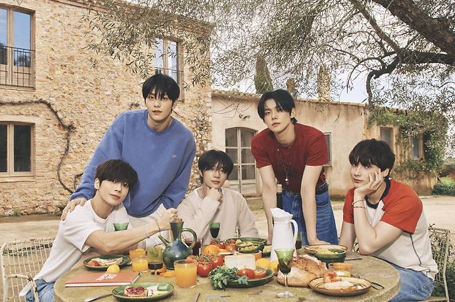A concept photo for Tomorrow X Together's digital single ″Love Language,″ released on May 2, which the agency describes as a ″cheongnyang love song″ [BIGHIT MUSIC]