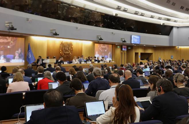 국제해사기구(IMO)가 지난 4월7일부터 11일까지 개최된 제83차 해양환경보호위원회(MEPC) 회의를 통해 ‘B30 바이오선박유’의 일반 급유선 운송을 허용하는 개정안을 확정했다. GS칼텍스 제공&nbsp;