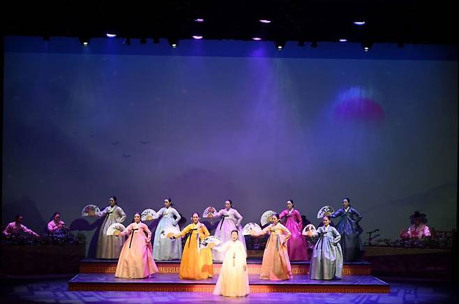 [밀양=뉴시스] 진도군립민속예술단 남도잡가 공연. (사진=밀양시 제공) 2025.05.14. photo@newsis.com *재판매 및 DB 금지