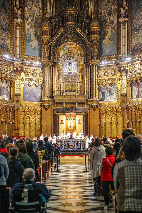 세계에서 가장 오래된 몬세라트 소년합창단.