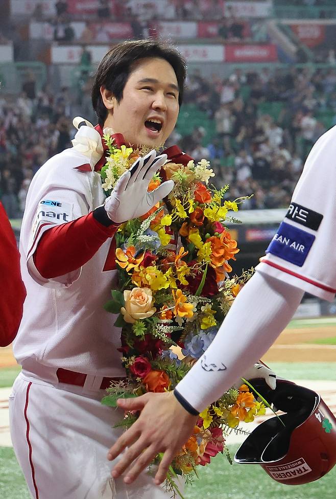 500홈런을 달성한 SSG 최정. 연합뉴스