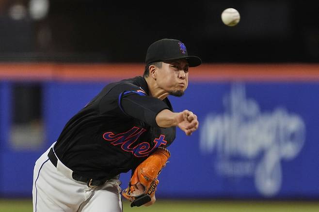 뉴욕 메츠 센가 고다이가 14일 피츠버그전에서 역투하고 있다. AP연합뉴스