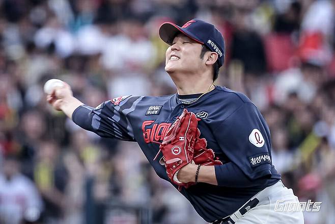 ▲ 임시 선발로 나서 무실점을 기록하며 자신의 몫을 다한 한현희 ⓒ롯데자이언츠