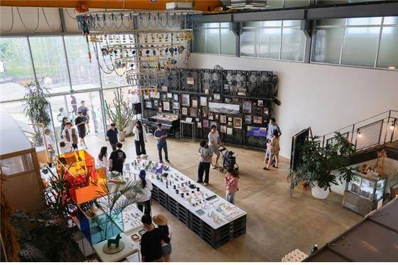 2024 작가미술장터 '속초아트페어' 현장 사진[예술경영지원센터 제공. 재판매 및 DB 금지]