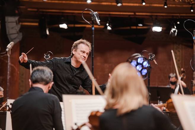 조나단 노트와 OSR 단원들 [롯데문화재단·Niels Ackermann 제공. 재판매 및 DB 금지]