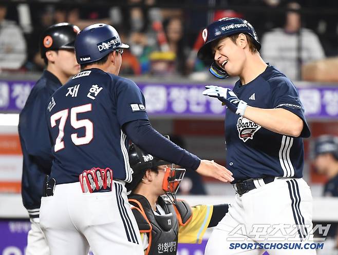 13일 대전 한화생명볼파크에서 열린 두산-한화전. 8회초 2사 1루 김재환이 투런포를 친 후 환호하고 있다. 대전=정재근 기자 cjg@sportschosun.com/2025..5.13/