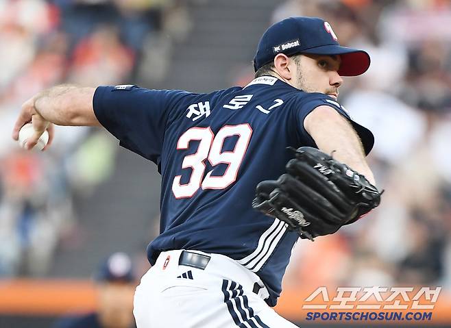 14일 대전 한화생명볼파크에서 열린 두산-한화전. 선발투수 잭로그가 투구하고 있다. 대전=정재근 기자 cjg@sportschosun.com/2025..5.14/