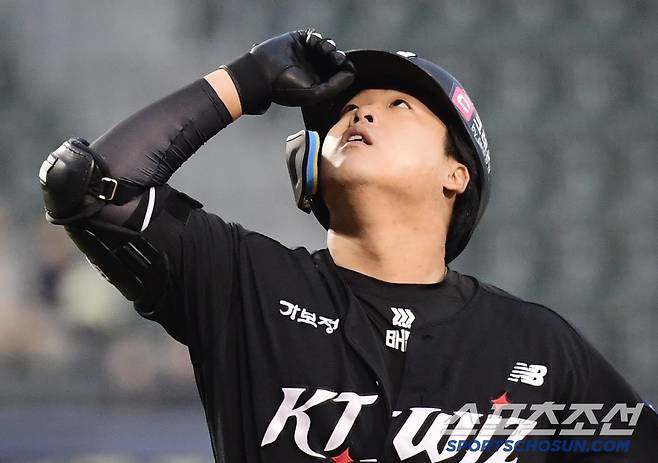 5월 1일 잠실구장에서 열린 KBO리그 두산과 KT의 경기. 1회초 선제 솔로홈런을 날린 KT 강백호. 잠실=송정헌 기자songs@sportschosun.com/2025.05.01/