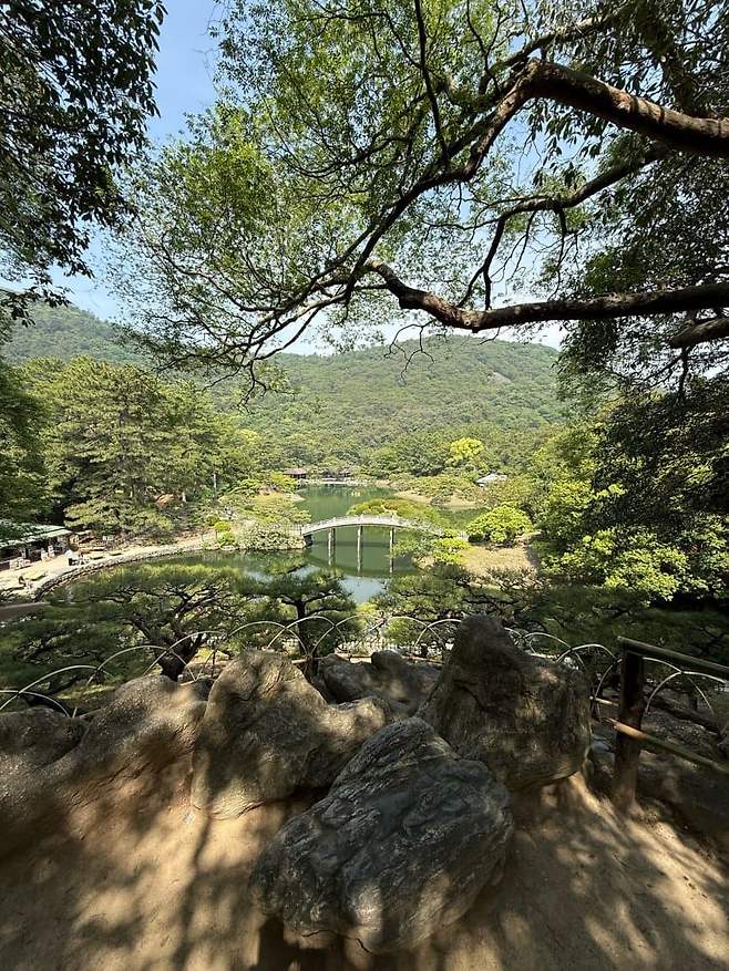 09e98473b3871bfe23ec86e7439c706a55083dc497370a873b509c0d2ff7102e0c3b0630fc7b843e3c26e4b09ae398a7f111a93c5e