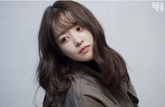 image.png 좋아하는 여친 헤어스타일? 단발 vs 생머리 vs 포니테일 vs 펌